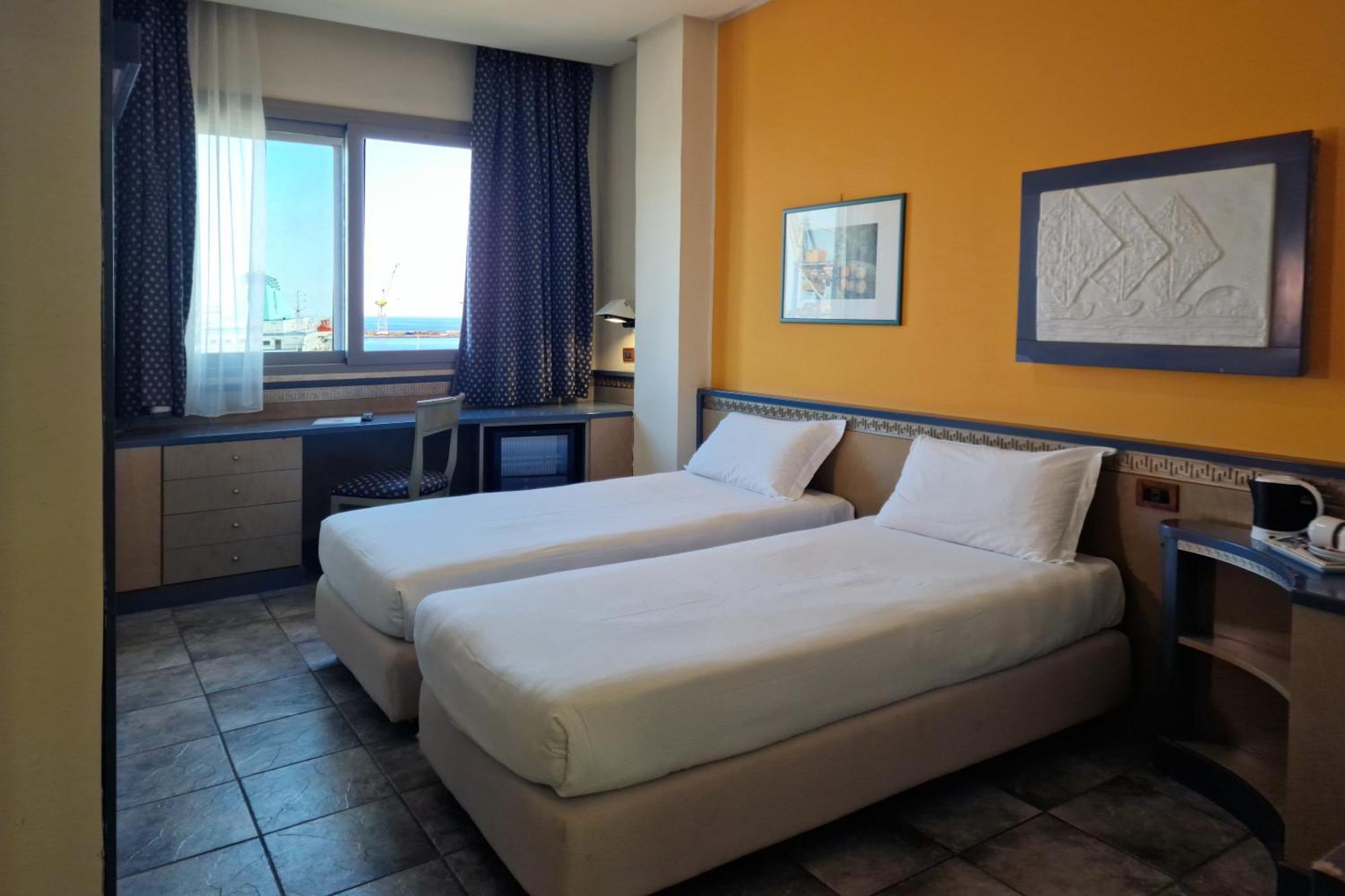 Ibis Styles Palermo President Hotel Bagian luar foto